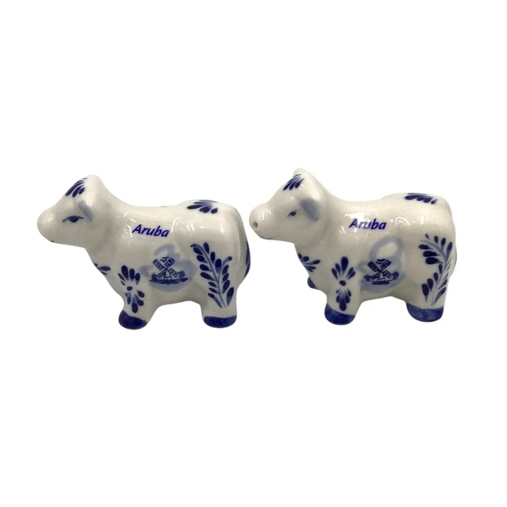 2‎ Cows Salt and Pepper Shaker Porcelain Aruba Gift Blue White Vintage